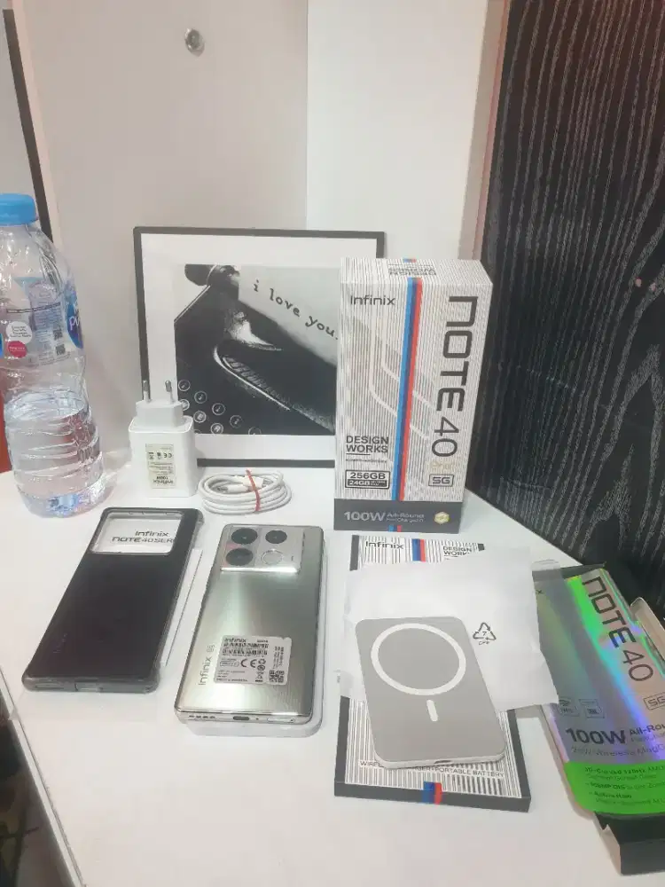 Infinix note 40 pro+ 5g 24/256gb