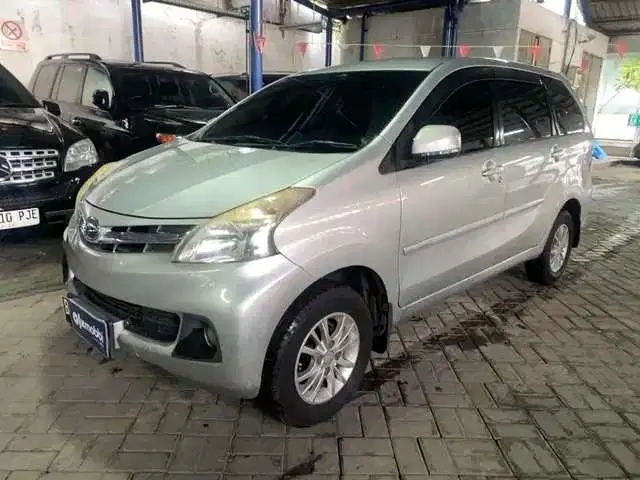 LOW DP Daihatsu Xenia 1.3 R Bensin-MT 2014 KGW