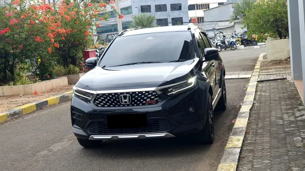 Km18rb honda wrv rs sensing 2023 pakai 2024 hitam 2camera