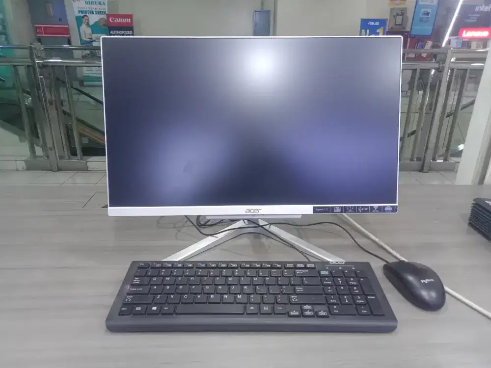 Acer aio aspirec22 -860 core i3-7130 ram 4 GB SSD 256 GB