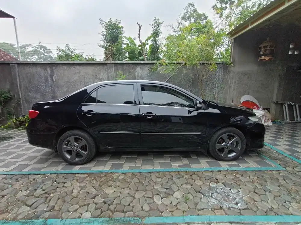 ALTIS HITAM 2012 1.8 G