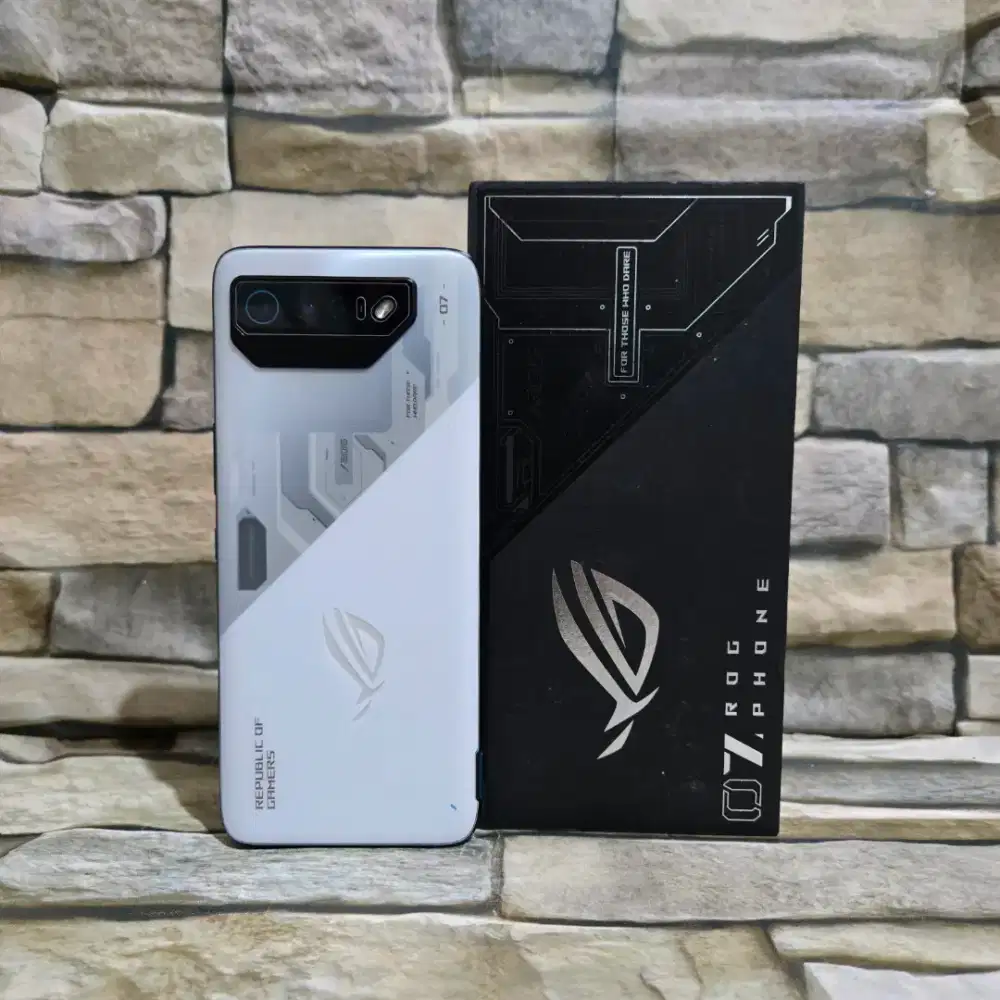 Asus Rog Phone 7 8/256 Kelengkapan Hp dan Dos aja,segel mulus 98%