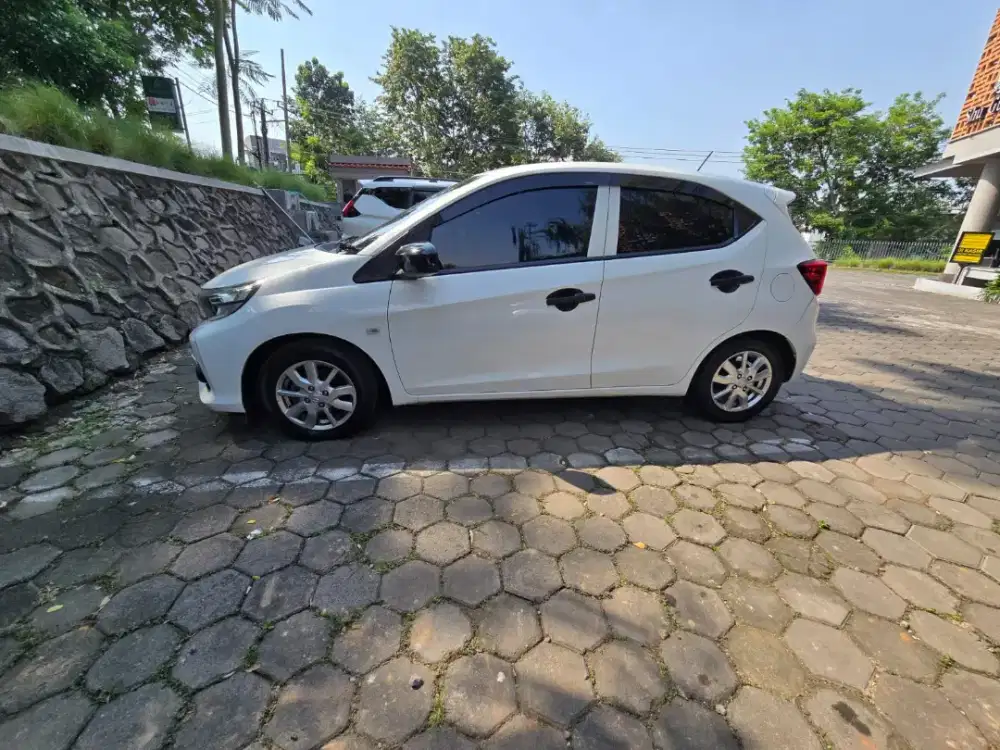 Dijual Brio Automatic putih mulus tahun 2020