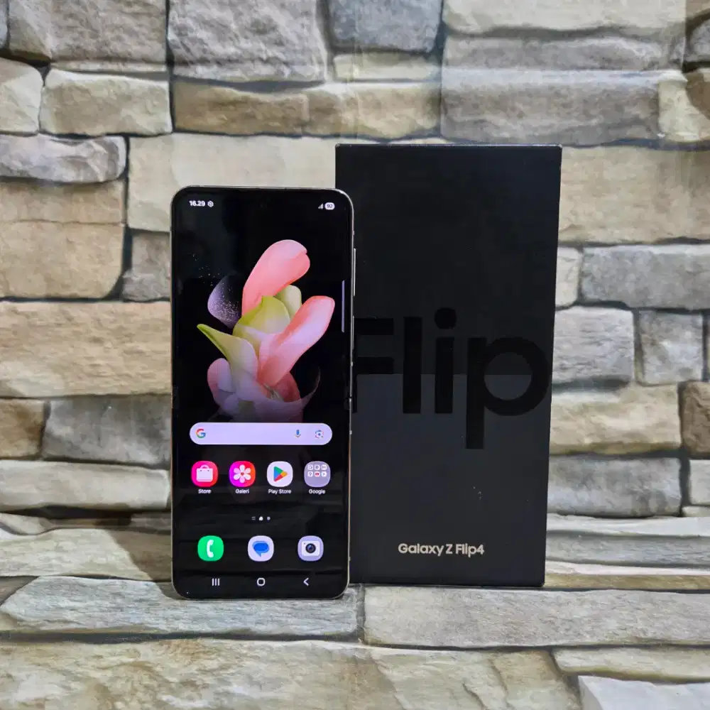Samsung Galaxy Z Flip 4 5G 8/256 Fulset segel mulus 95%.