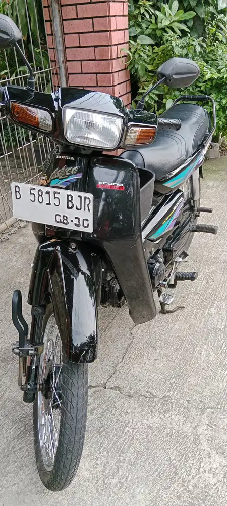 Dijual motor honda astrea grand 1996 orisinil