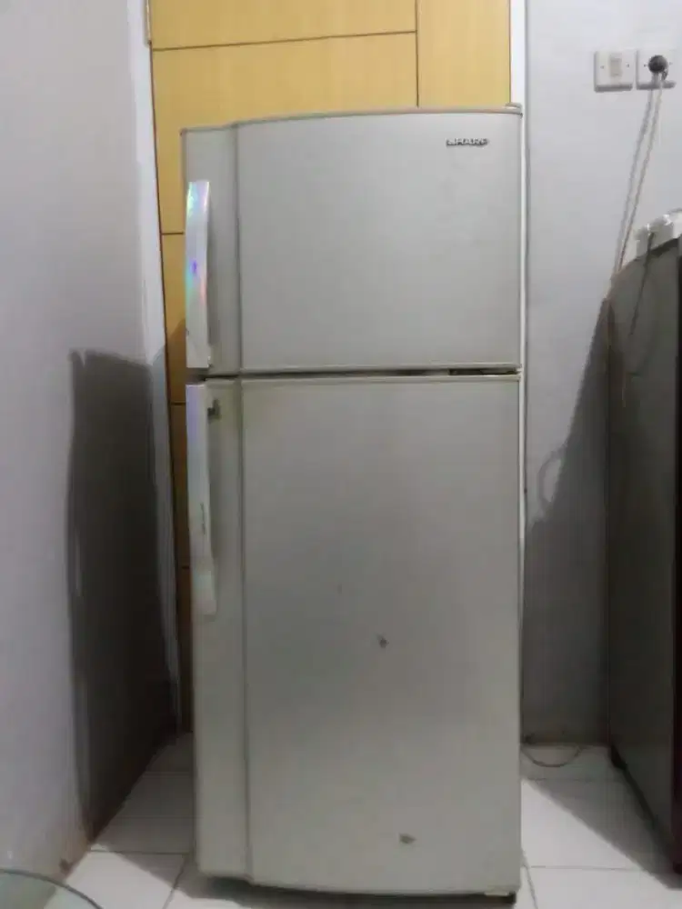 Kulkas 2 pintu Sharp