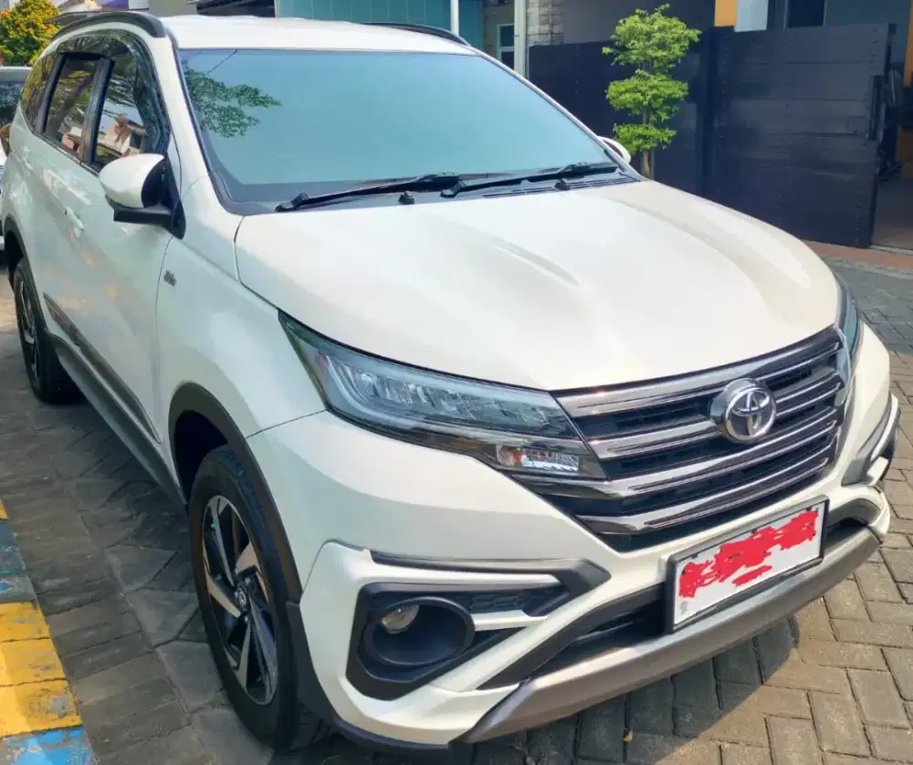 Dijual Toyota Rush GR 2022 akhir