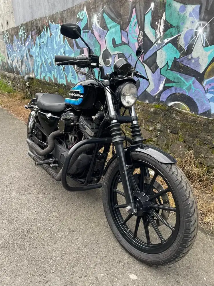 Harley davidson sportster 883