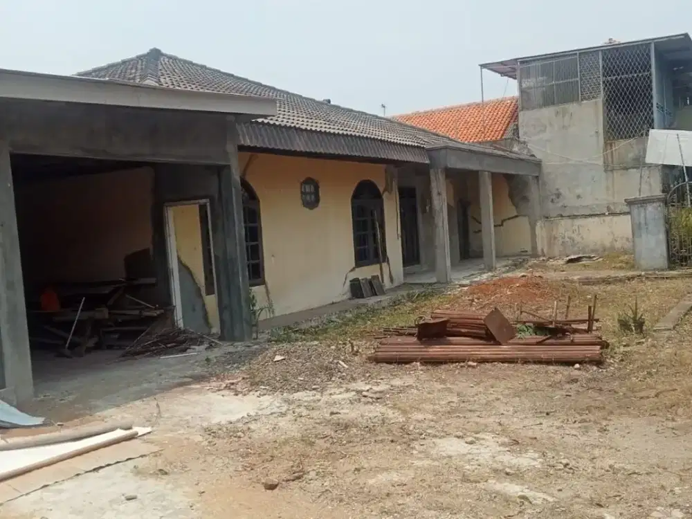 Perumahan Merpati Airlines, 8 Kamar Tidur