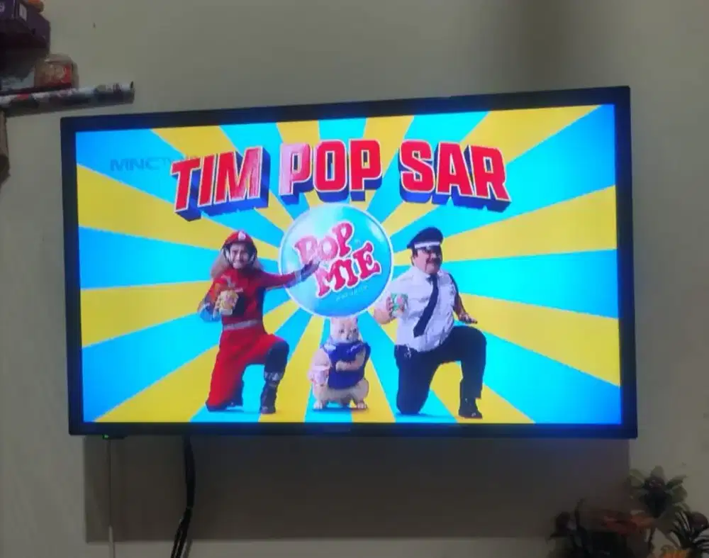 Led sharp 32 inch analog tv