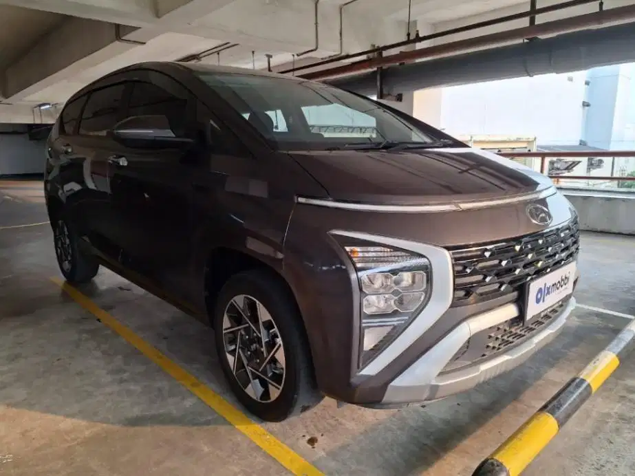 DP RENDAH Hyundai Stargazer 1.5 Prime Bensin-AT 2022 3CLS