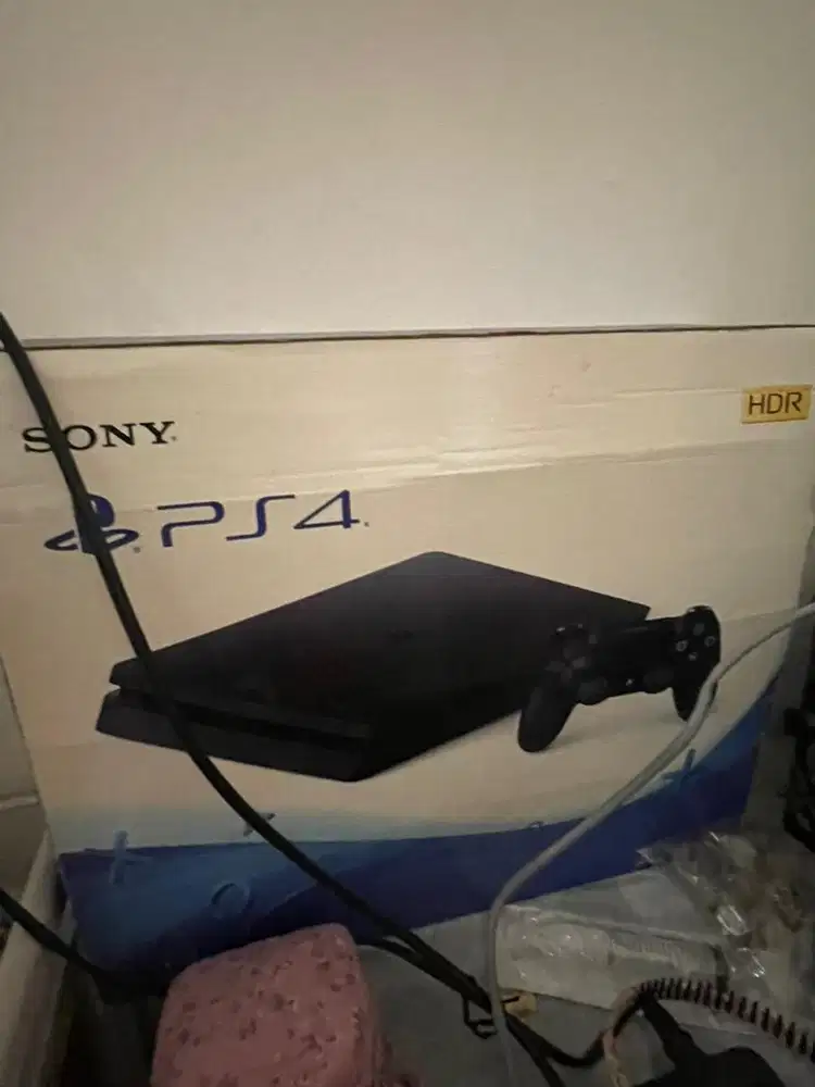 PS4 500GB Kondisi sangat baik dan mulus