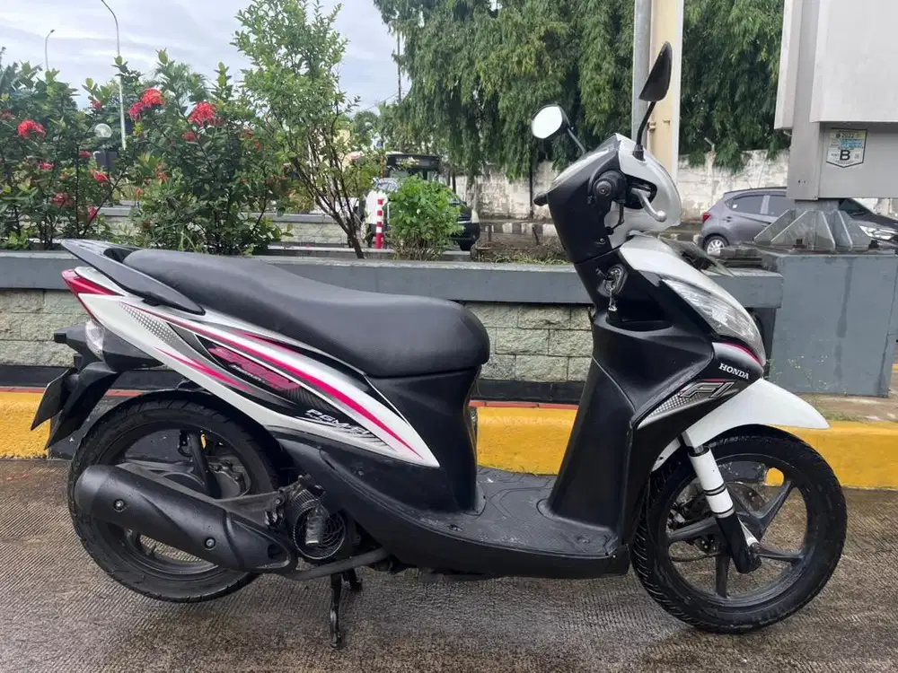 Honda Spacy FI Putih