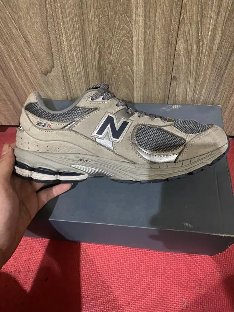 Newbalance 2002R