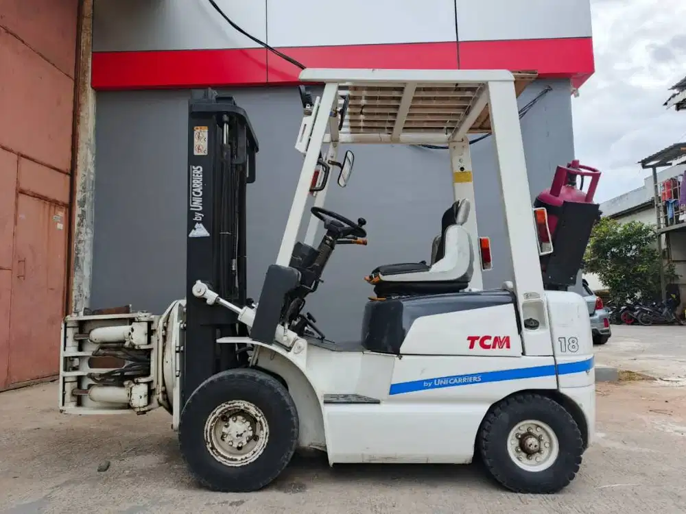 Forklift TCM 1.5 Ton tahun 2000 dengan CLAMP / model Jepitan / CAPIT