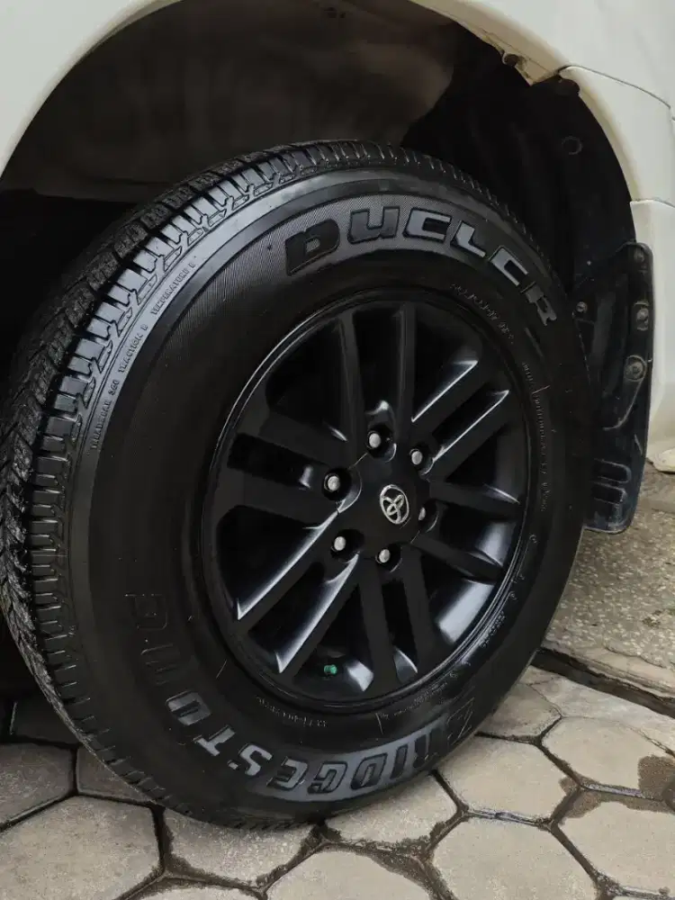 Pengkilap Ban & Dashboard