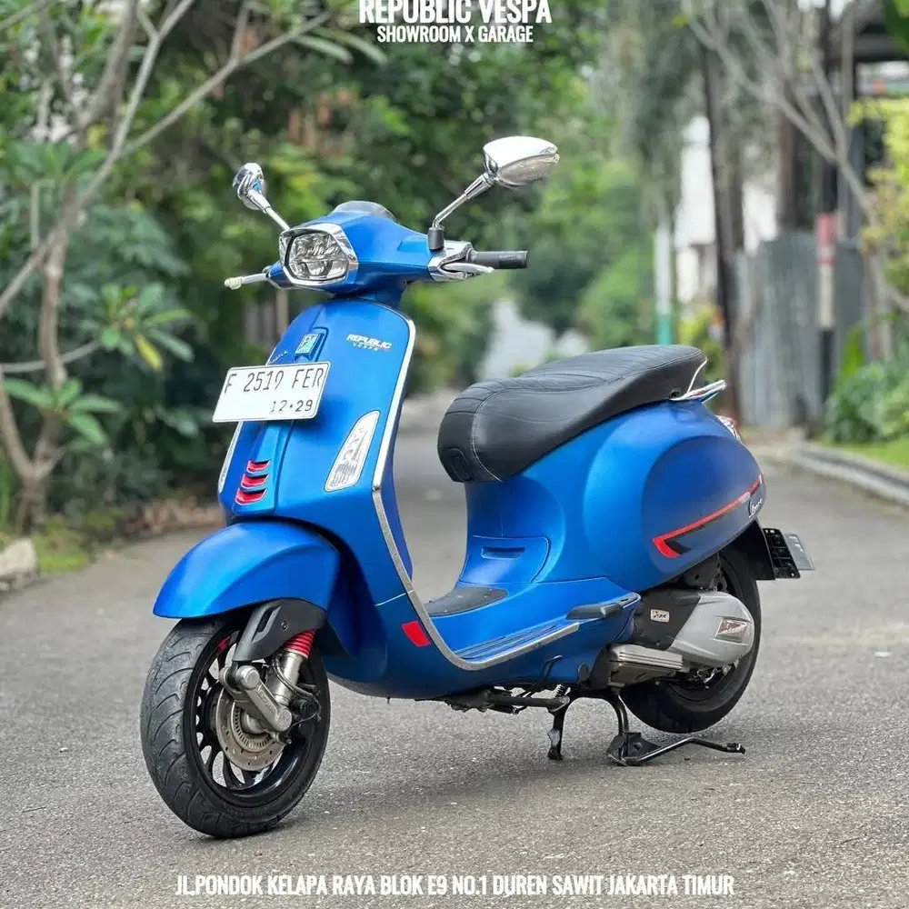 Jual cepat Piaggio Vespa Sprint 150 IGET ABS LED tahun 2019 warna Biru