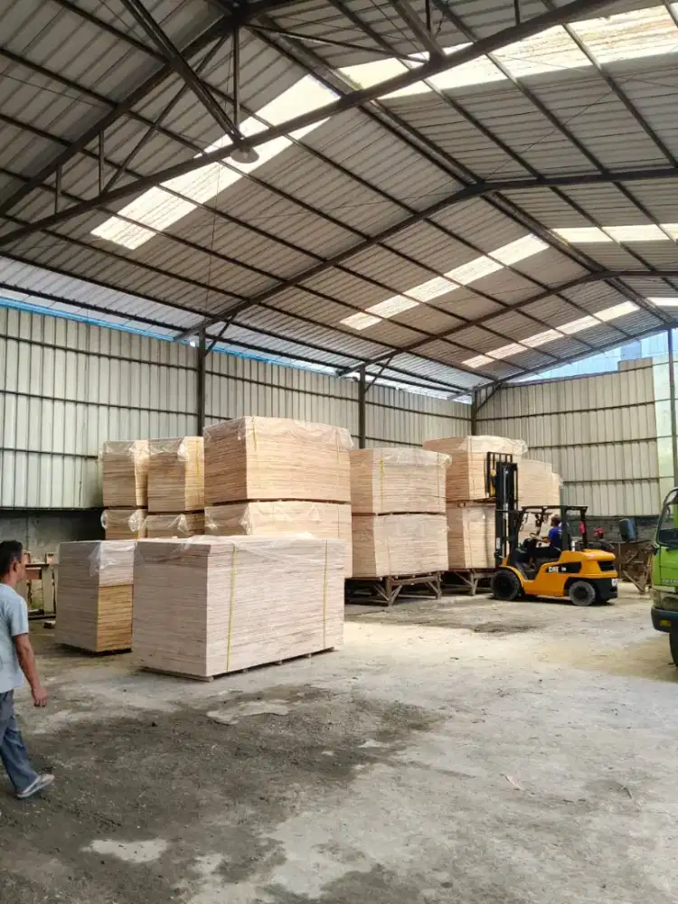 Lowongan Kerja: Sales Plywood