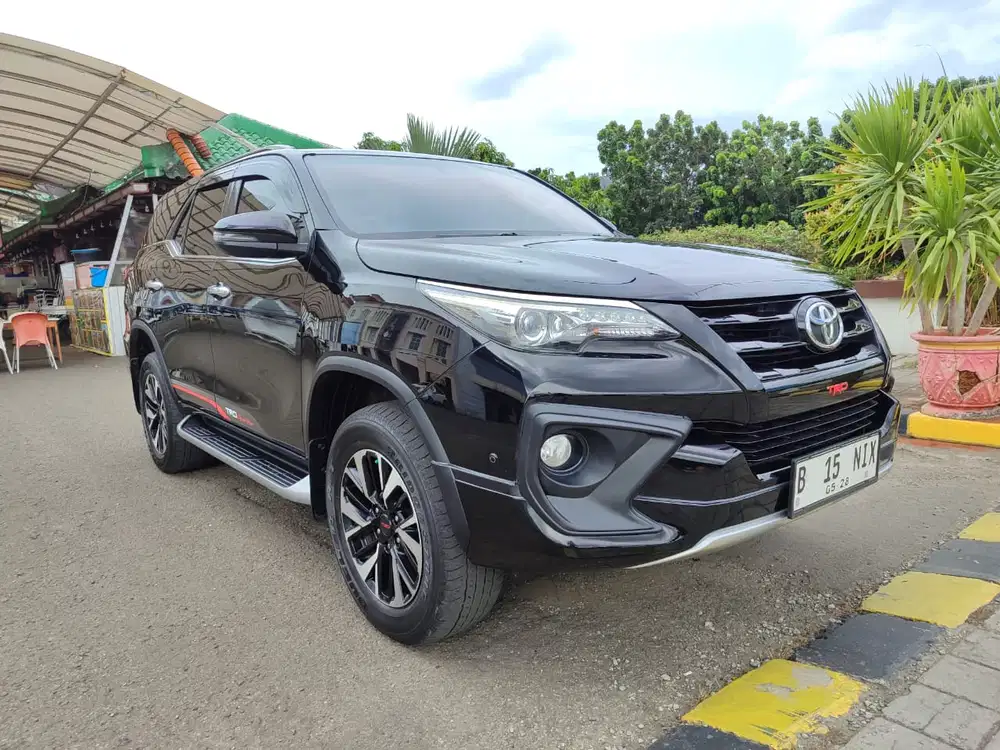 Fortuner VRZ TRD Dsl AT 2018 Toyota 2.4 VRZ Diesel Solar 4x2 Matic