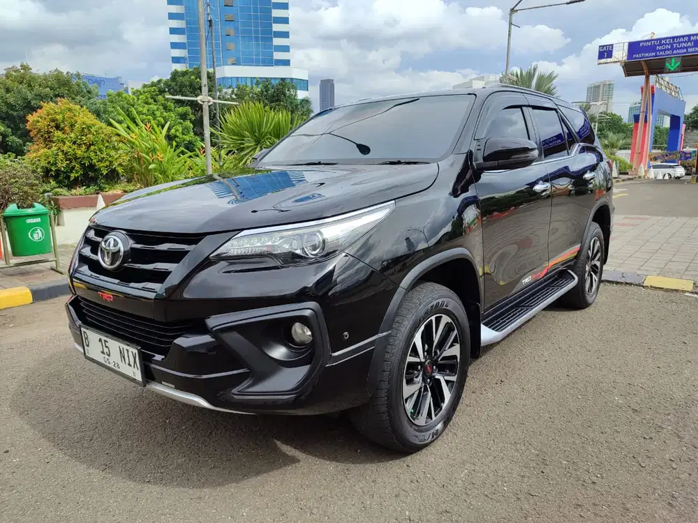 Fortuner VRZ TRD Dsl AT 2018 Toyota 2.4 VRZ Diesel Solar 4x2 Matic