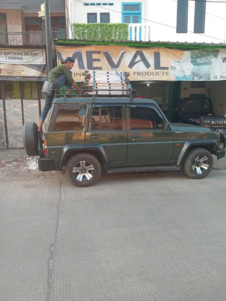 Daihatsu Feroza 1995 Bensin