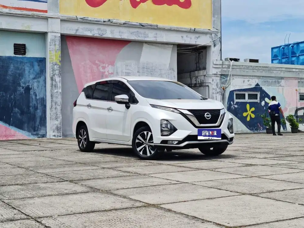 Good Conditions !!! Nissan Livina 1.5 VL Matic AT 2020 Putih KM 58RB