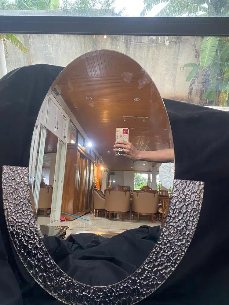 cermin dinding oval bingaku kristal elegan