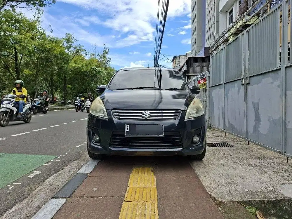 SUZUKI ERTIGA GL MT MANUAL 2014 HITAM