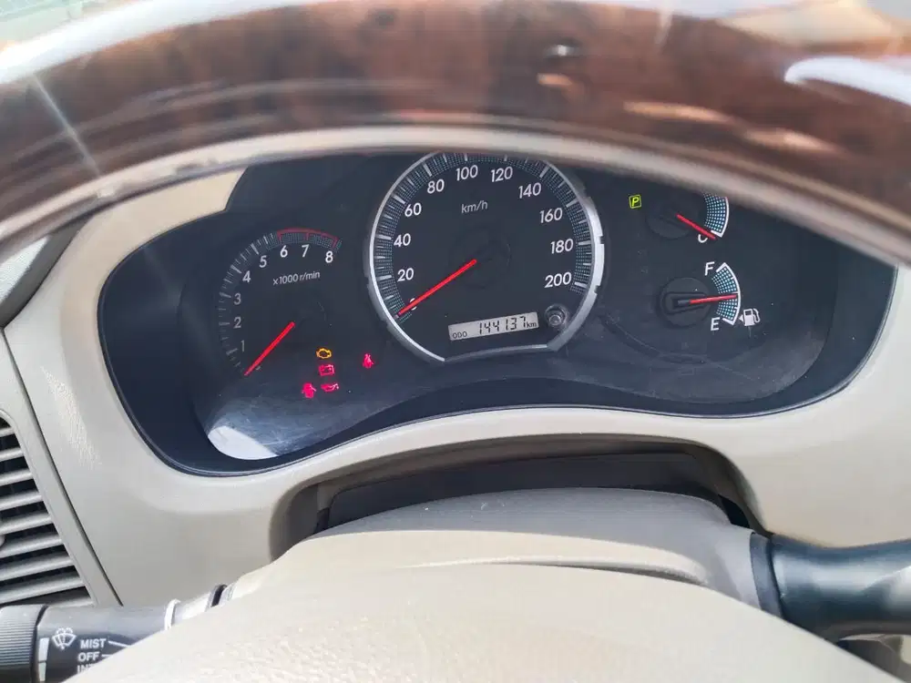 Toyota Kijang Innova 2013 Bensin