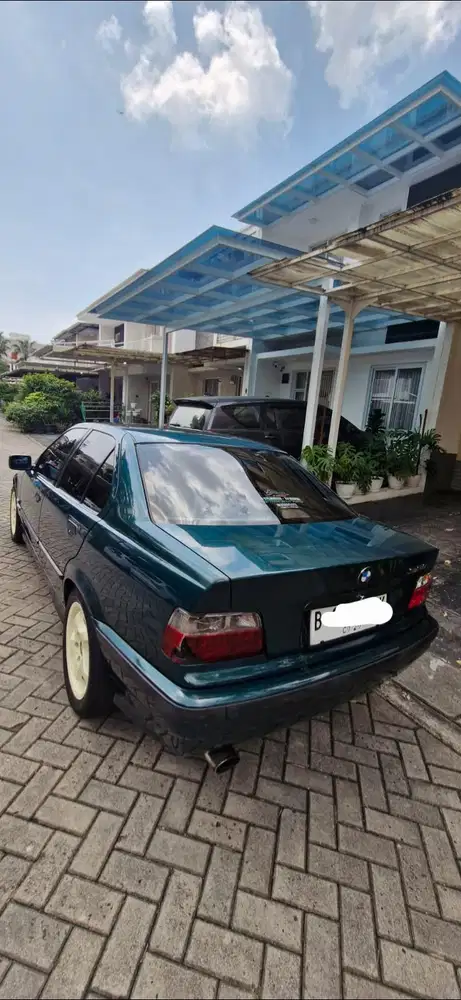BMW 320i 1994 Bensin