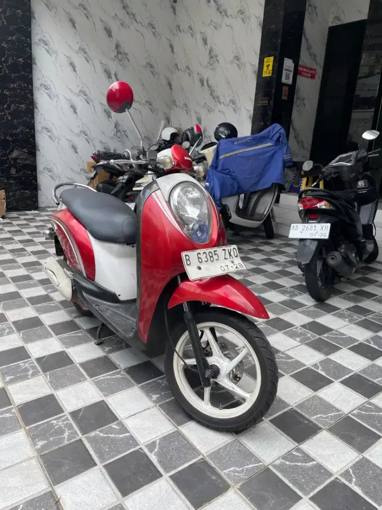 Dijual scoopy 2011