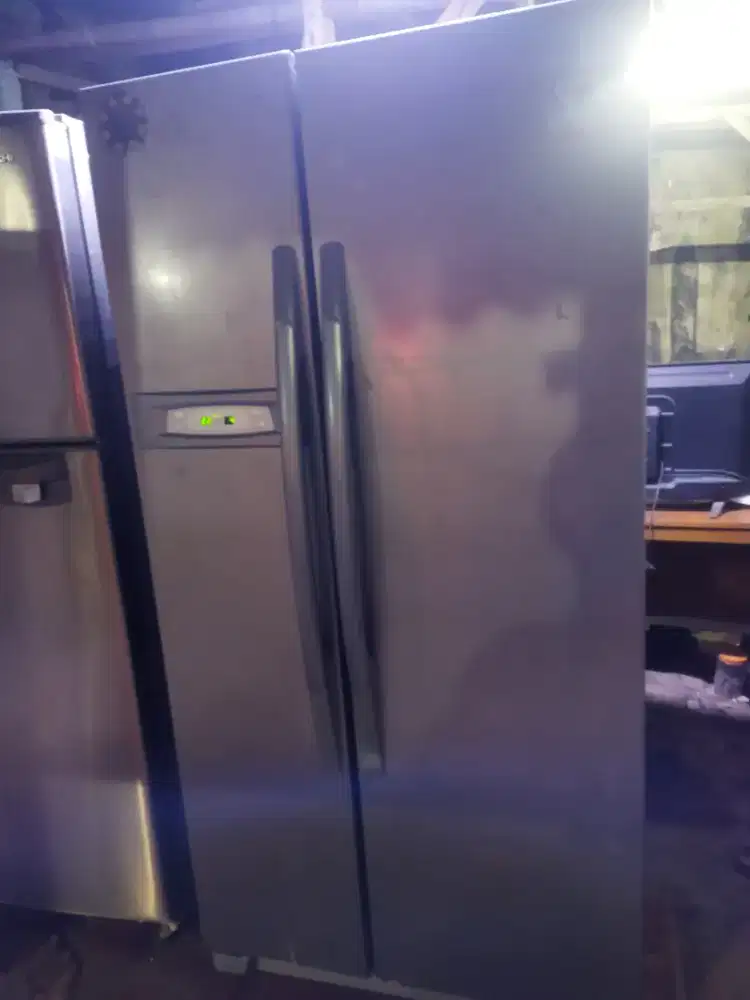 Kulkas Side By Side Daewoo Siap pakai