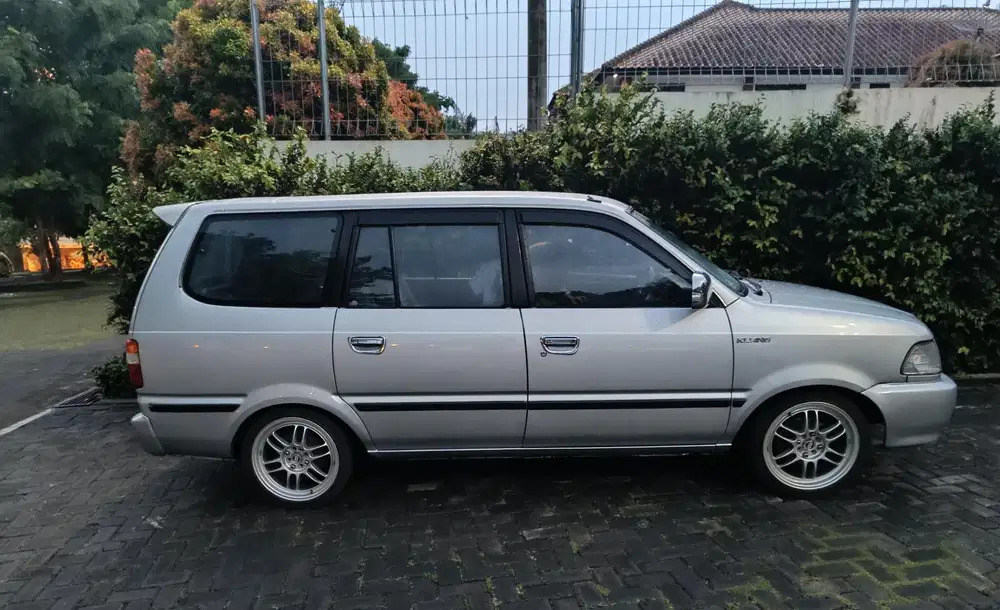 Toyota Kijang 2001 Bensin