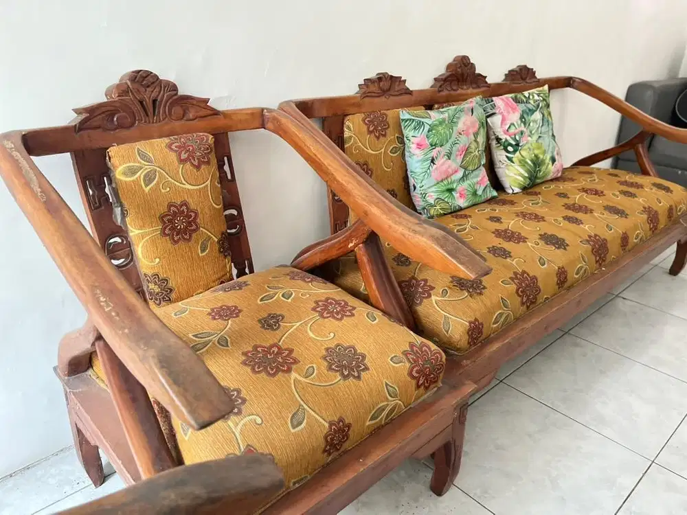 Sofa bekas (bisa nego)