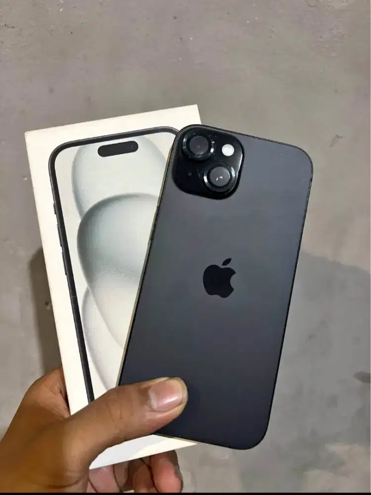 Iphone 15 128 ibox masih garansi