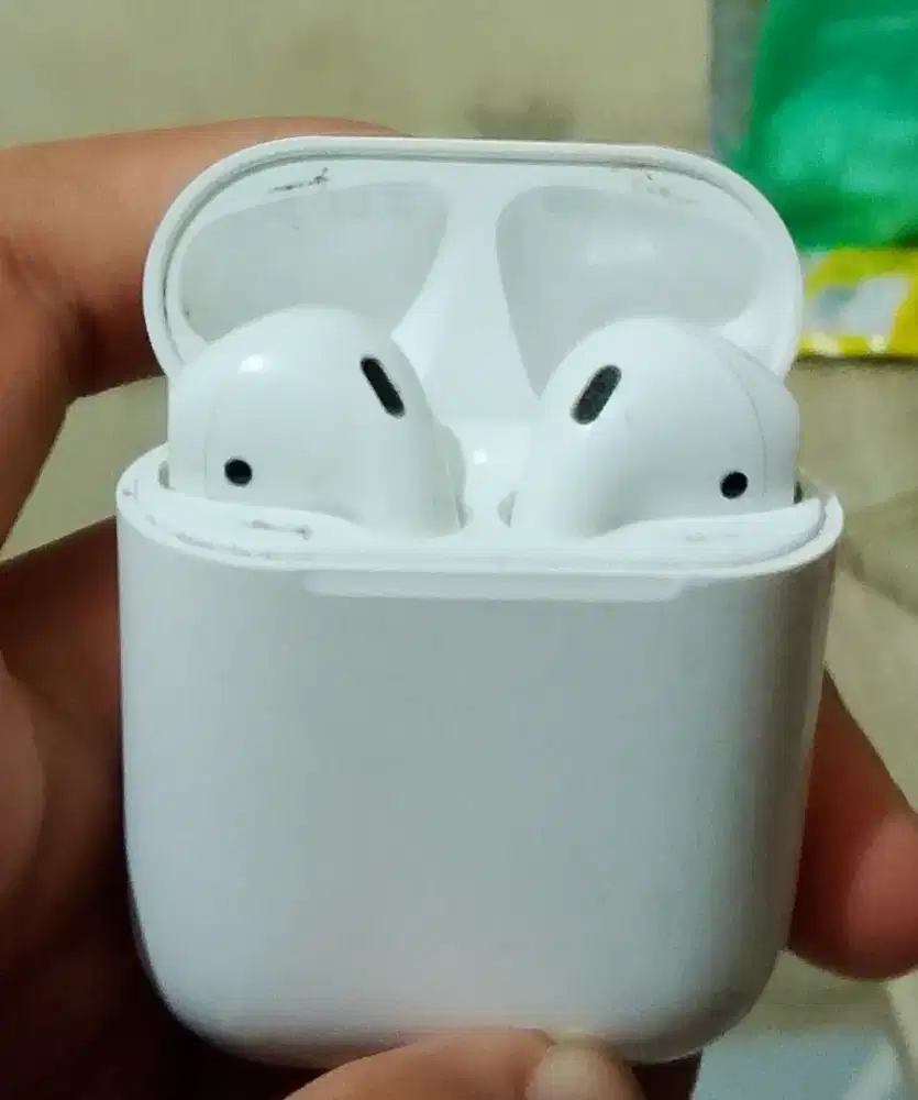 DIJUAL AIRPODS GEN 2 APPLE ORI (LENGKAP KIRI DAN KANAN)