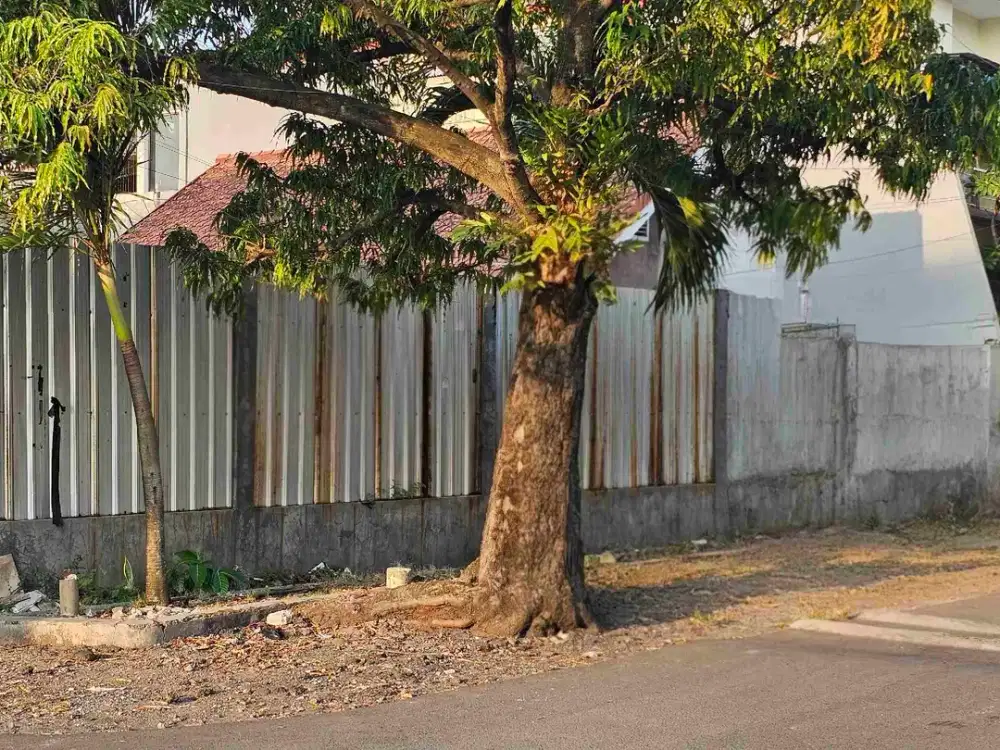 Tanah Hook Strategis Seteran Dekat Jalan raya thamrin gajahmada dan kampung kali