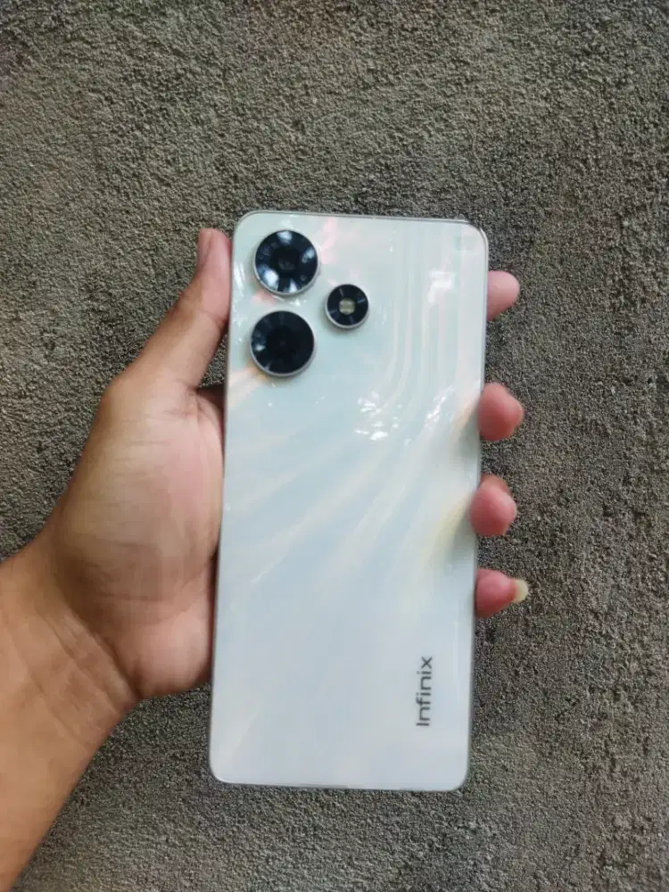 Infinix hot 30 ram 8/128 Fullset NEGO