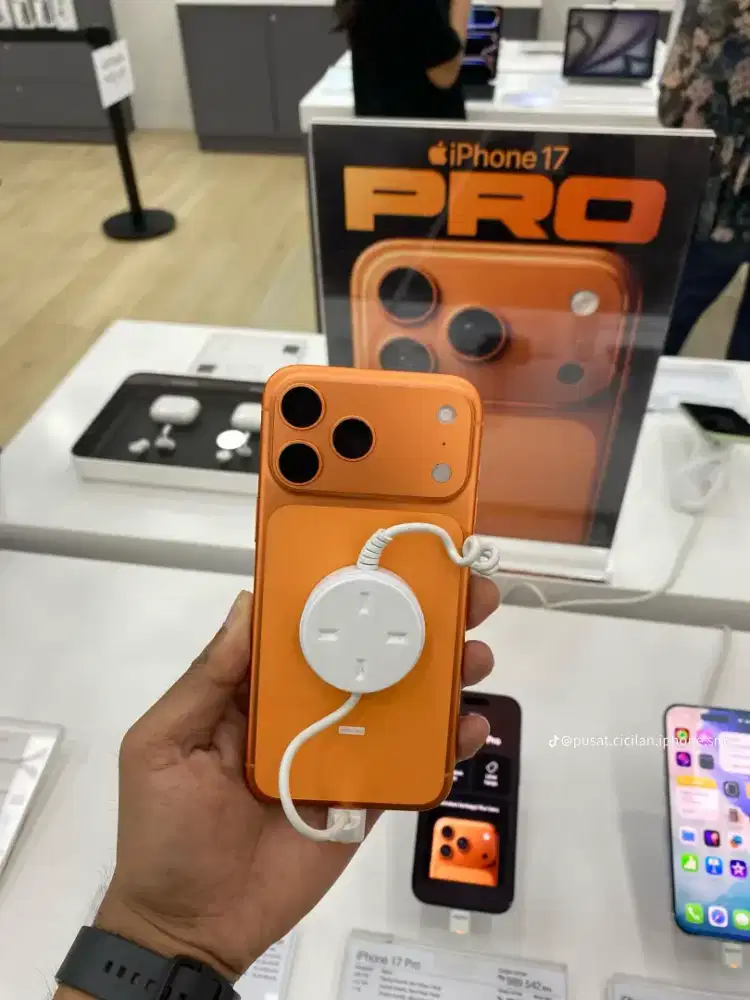 Cicilan iPhone 17 promax pakai HomeCredit