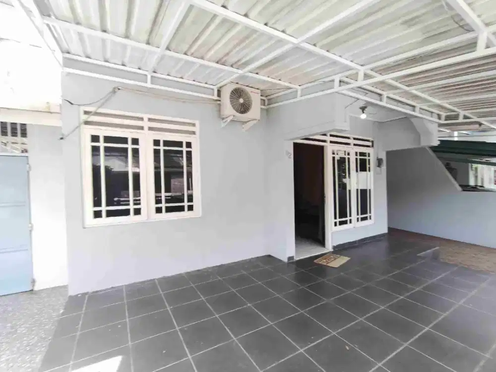 Jual Rumah Murah Luas 210 m2 Dalam Permahan Depan Hotel Tentrem Jogja Kota