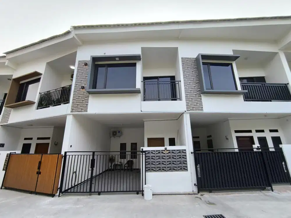 Rumah 2 Lantai SHM di Bintara Jaya Selangkah ke Kalimalang dekat LRT Cikunir