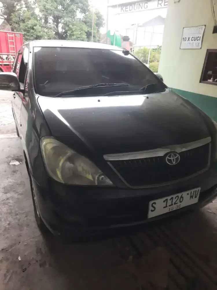 Toyota Innova 2006