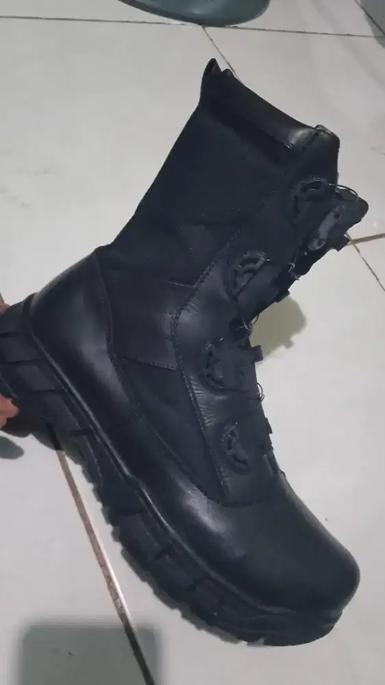 SEPATU PDL TALI PUTAR