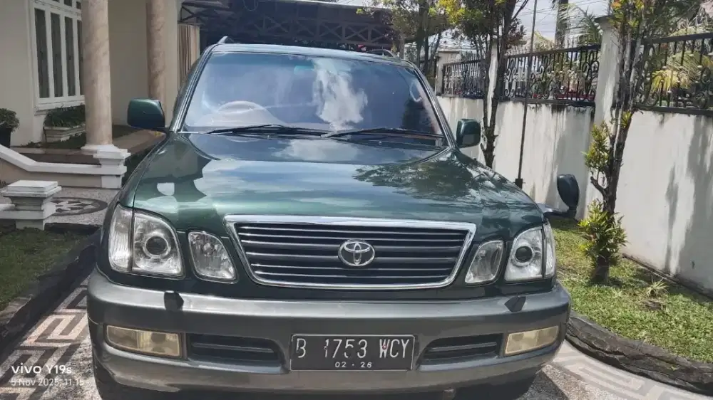 Landcruiser Cygnus Bensin