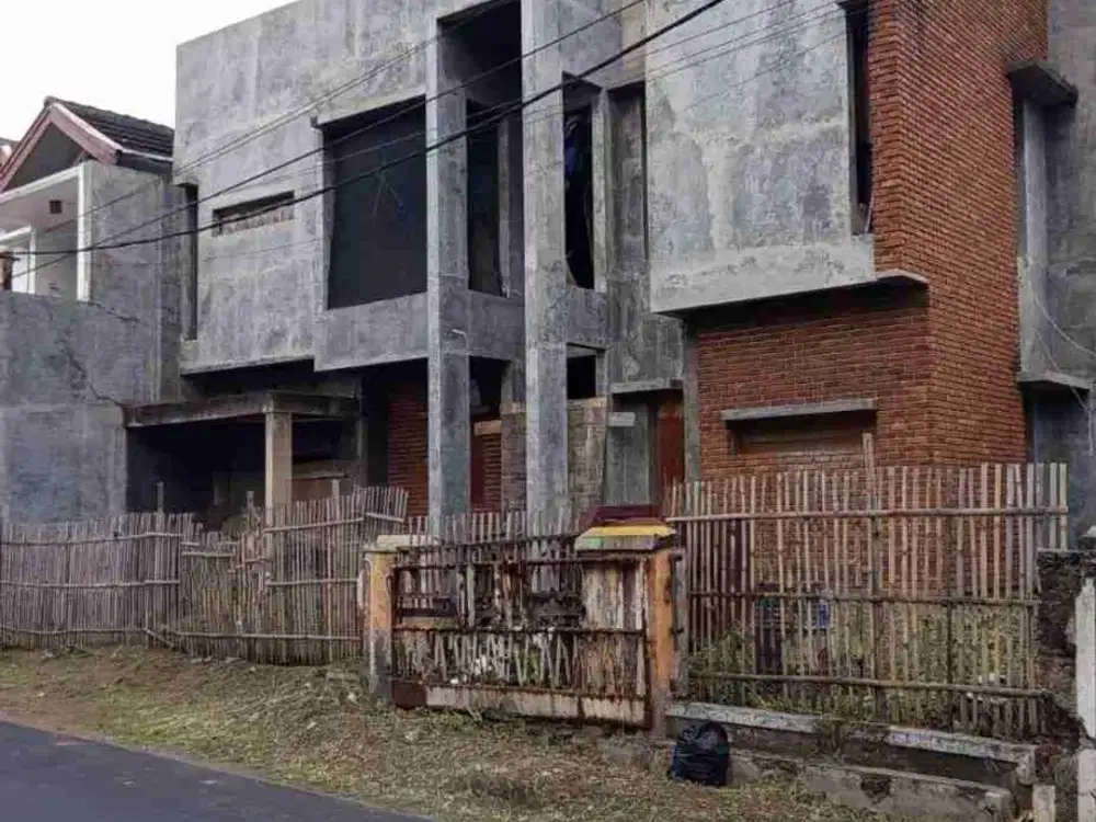 Dijual Rumah Antapani Kidul 
Kondisi Bangunan 80%
