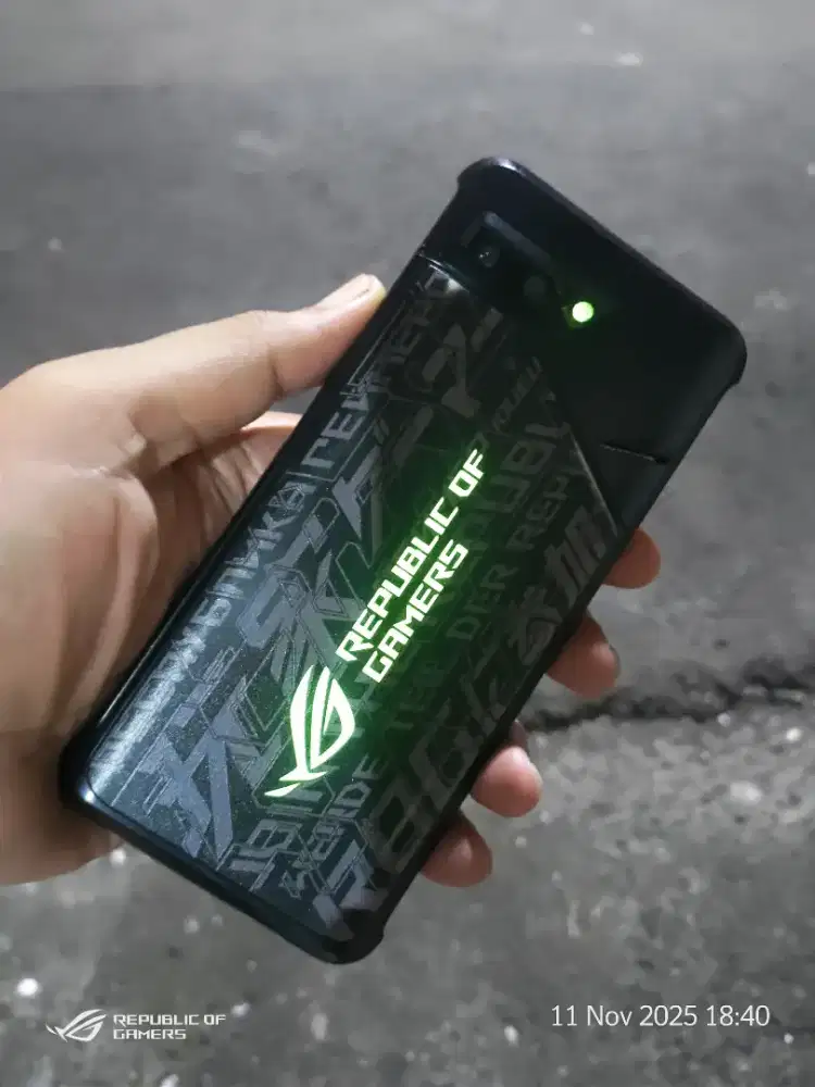 ROG 2 8/128 lighting armor