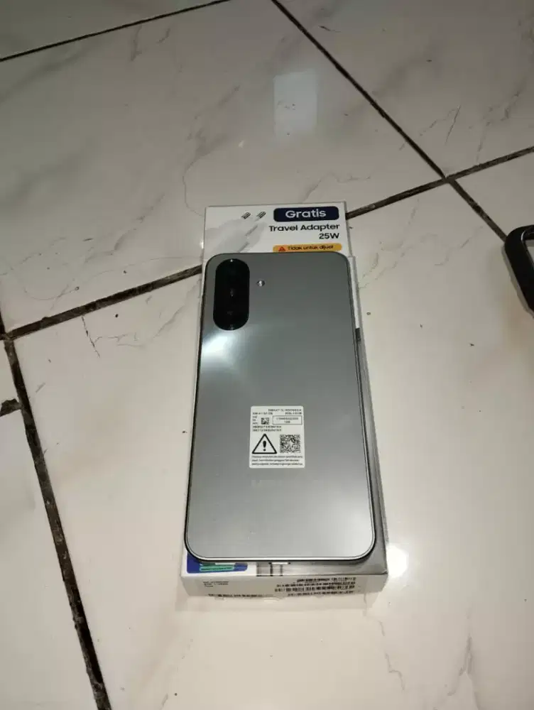 samsung A17 8+8/128 beli gress baru 2minggu