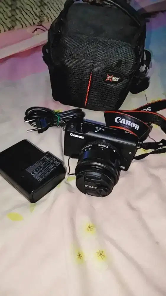 Camera Canon eos M100