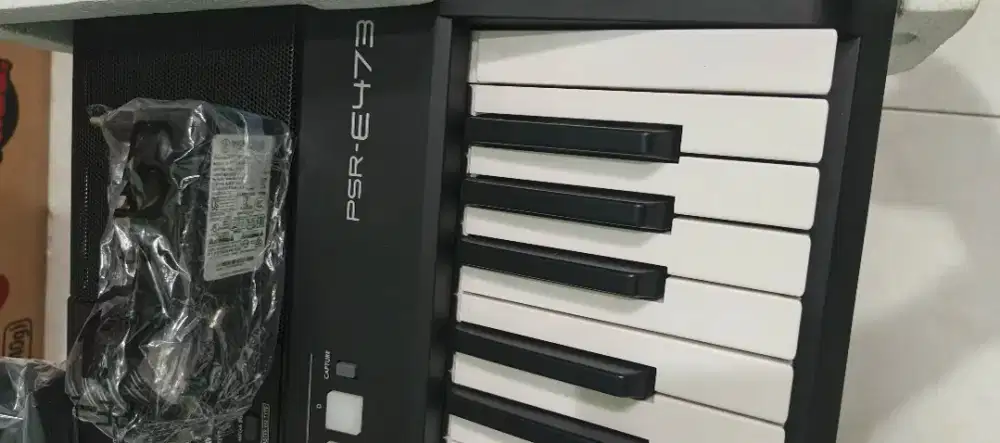 Dijual Yamaha Psr E473 kondisi piano normal like baru yamaha psrs E473