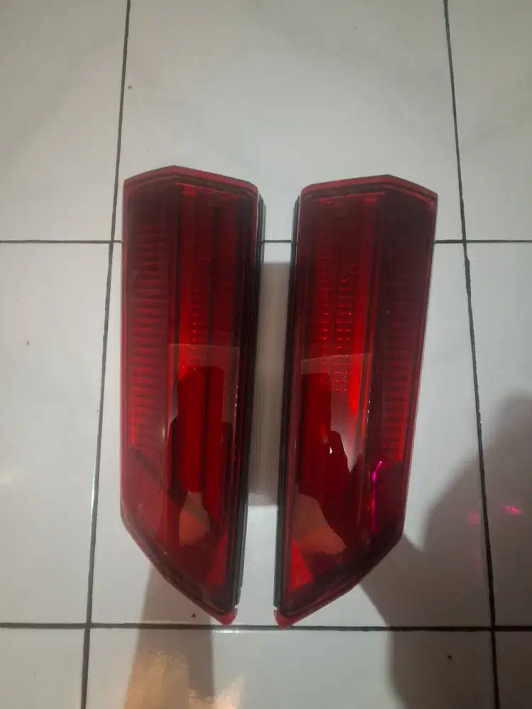 Reflektor Bagasi Sigra Calya Kiri & Kanan Lampu Belakang Ori Toyota